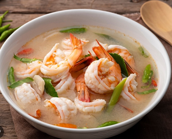 ต้มยำกุ้งน้ำใสรสเข้มข้น